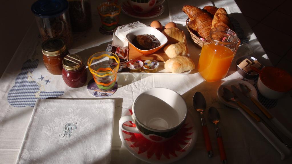 Il Melograno Bed & Breakfast Borgo San Dalmazzo Luaran gambar