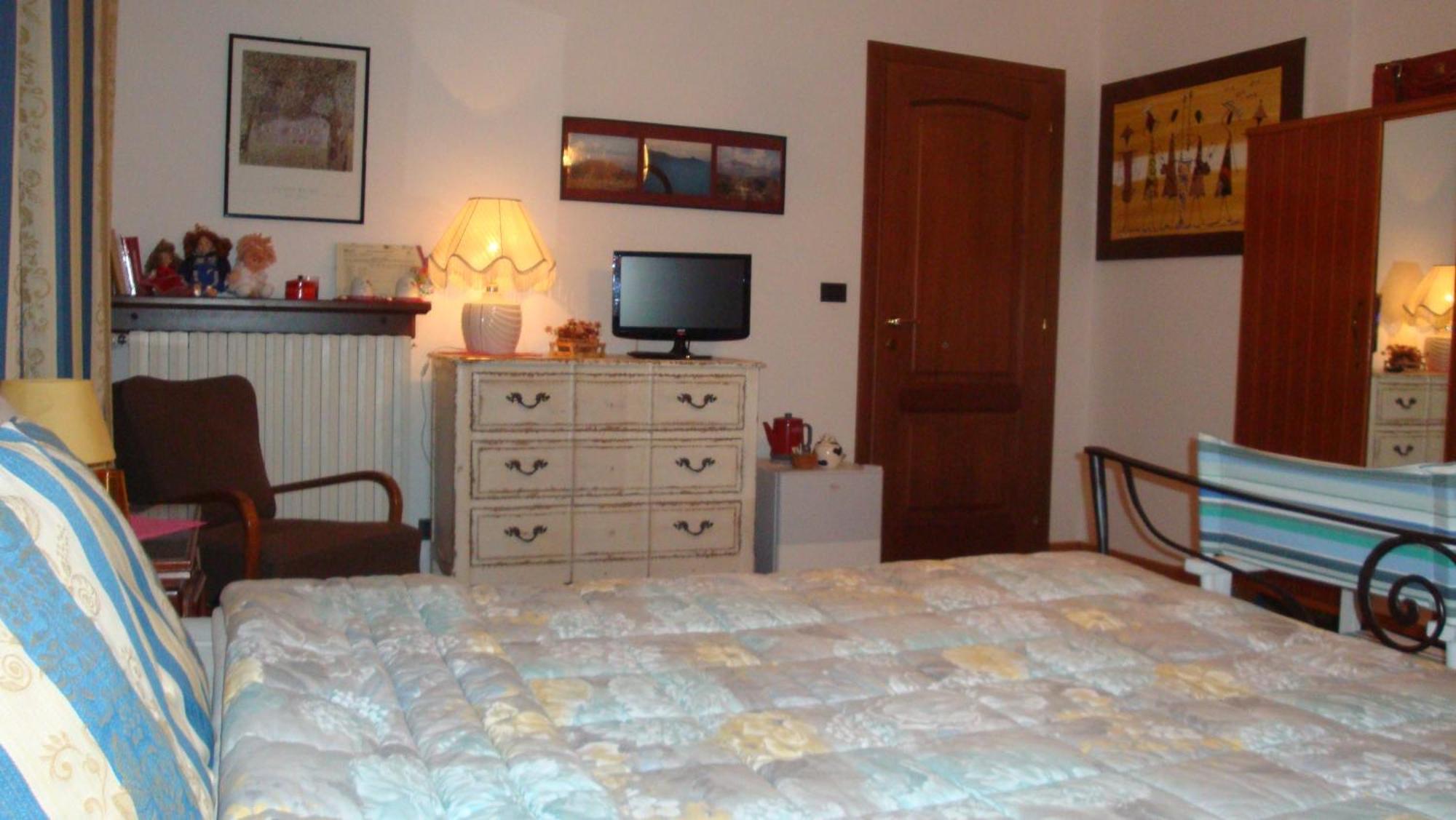 Il Melograno Bed & Breakfast Borgo San Dalmazzo Bilik gambar